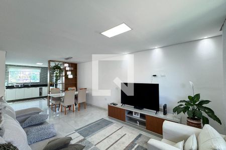 Sala de casa à venda com 2 quartos, 223m² em Baeta Neves, São Bernardo do Campo