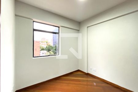 Suite  de apartamento à venda com 3 quartos, 84m² em Lourdes, Belo Horizonte