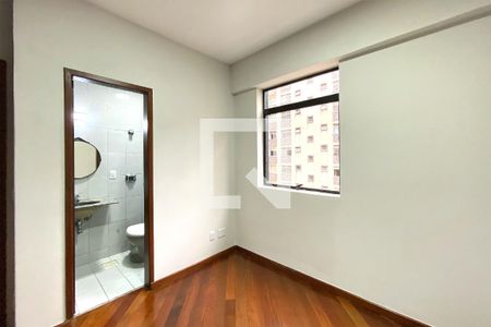 Suite  de apartamento à venda com 3 quartos, 84m² em Lourdes, Belo Horizonte