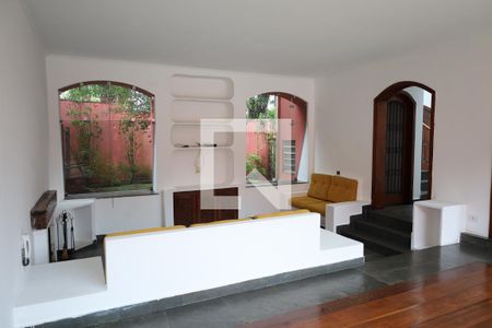 Casa para alugar com 4 quartos, 428m² em Interlagos, São Paulo