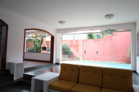 Casa para alugar com 4 quartos, 428m² em Interlagos, São Paulo