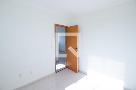 Quarto 2 de apartamento para alugar com 2 quartos, 42m² em Parque Xangri-lá, Contagem