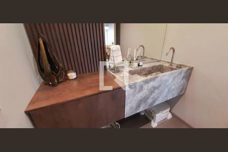 Lavabo de apartamento à venda com 3 quartos, 171m² em Jardim Arpoador, São Paulo