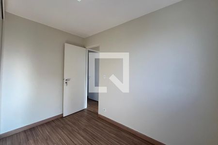 Quarto 1 de apartamento para alugar com 2 quartos, 49m² em Vila Santa Luzia, São Paulo