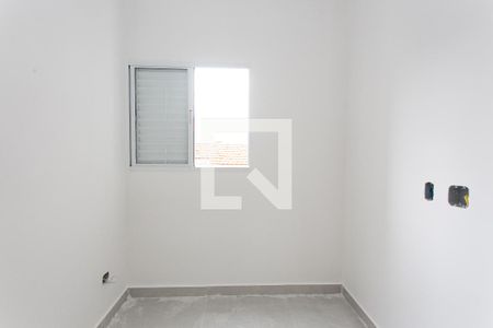 Quarto 2 de apartamento para alugar com 2 quartos, 45m² em Vila Dalila, São Paulo
