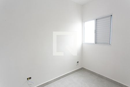 Quarto 2 de apartamento para alugar com 2 quartos, 45m² em Vila Dalila, São Paulo