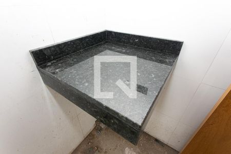 Banheiro de kitnet/studio para alugar com 1 quarto, 45m² em Vila Dalila, São Paulo