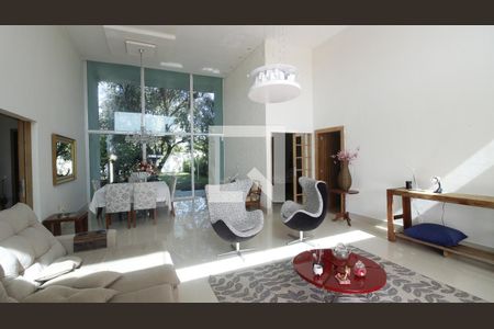 Casa para alugar com 5 quartos, 400m² em Ogiva, Cabo Frio