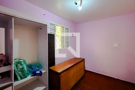 Quarto 2 de casa para alugar com 2 quartos, 80m² em Vila Invernada, São Paulo