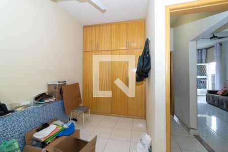 Quarto 2 de casa à venda com 3 quartos, 120m² em Realengo, Rio de Janeiro