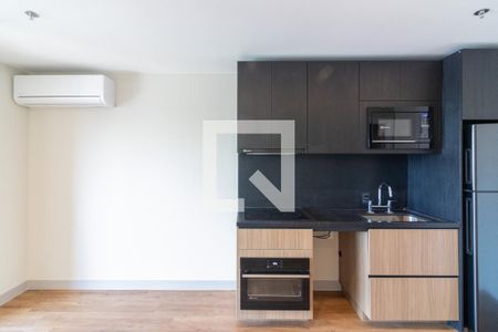 Sala/Cozinha de apartamento para alugar com 1 quarto, 42m² em Indianópolis, São Paulo