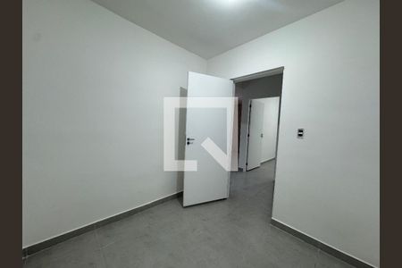Quarto 2 de apartamento para alugar com 2 quartos, 40m² em Santo Antônio, Osasco