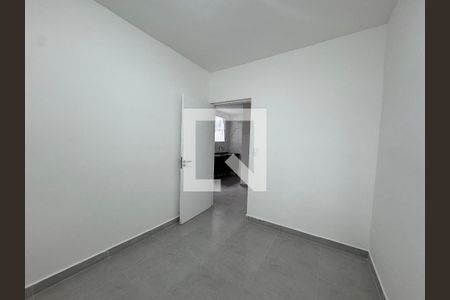 Quarto 1 de apartamento para alugar com 2 quartos, 40m² em Santo Antônio, Osasco