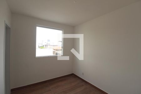 Suite de apartamento à venda com 3 quartos, 78m² em Heliópolis, Belo Horizonte