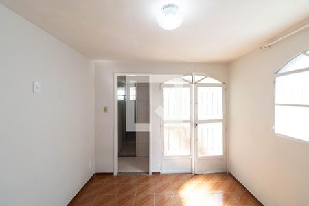 Sala de casa para alugar com 2 quartos, 70m² em Senador Vasconcelos, Rio de Janeiro