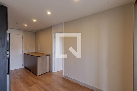 Sala e Cozinha de apartamento para alugar com 1 quarto, 35m² em Indianópolis, São Paulo