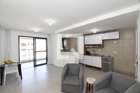 Sala/Cozinha de apartamento à venda com 2 quartos, 75m² em Boa Vista, Curitiba