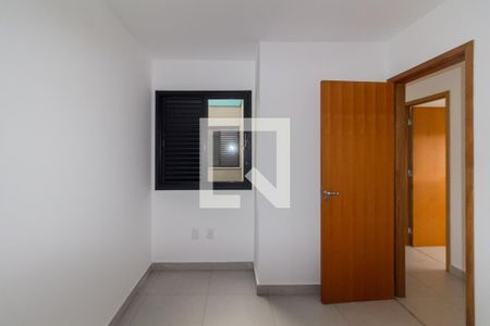 Quarto 1 de casa de condomínio à venda com 2 quartos, 75m² em Parque São Lucas, São Paulo