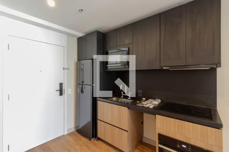 Sala e Cozinha de apartamento para alugar com 1 quarto, 40m² em Indianópolis, São Paulo