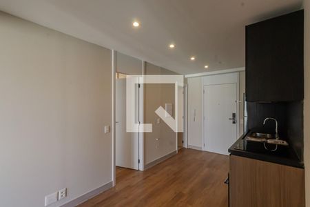Sala e Cozinha de apartamento para alugar com 1 quarto, 40m² em Indianópolis, São Paulo