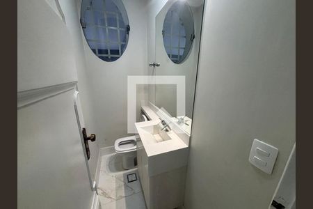 Casa à venda com 3 quartos, 550m² em Bela Aliança, São Paulo