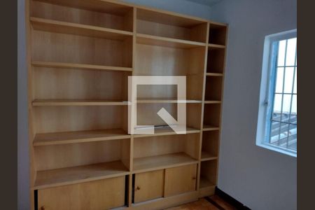 Casa à venda com 3 quartos, 200m² em Lapa de Baixo, São Paulo