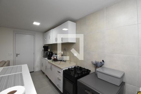 Sala/Cozinha de apartamento à venda com 2 quartos, 75m² em Boa Vista, Curitiba