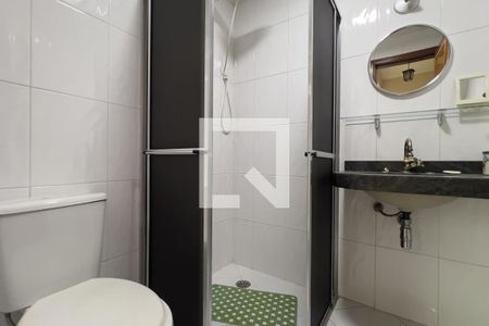 Banheiro da Edícula de casa à venda com 3 quartos, 575m² em Vila Galvão, Guarulhos