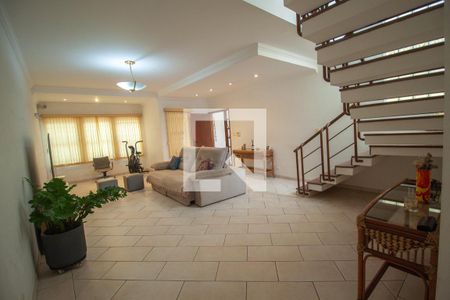 Casa à venda com 3 quartos, 307m² em Água Rasa, São Paulo