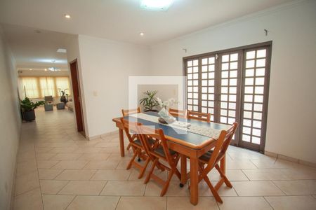 Casa à venda com 3 quartos, 307m² em Água Rasa, São Paulo