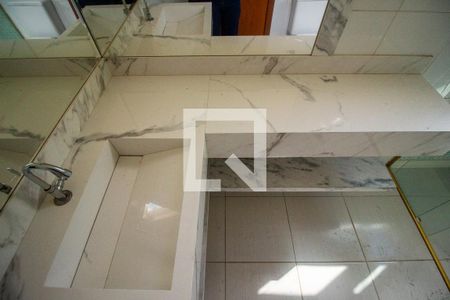 Banheiro da Suíte de casa de condomínio para alugar com 3 quartos, 240m² em Cajuru do Sul, Sorocaba