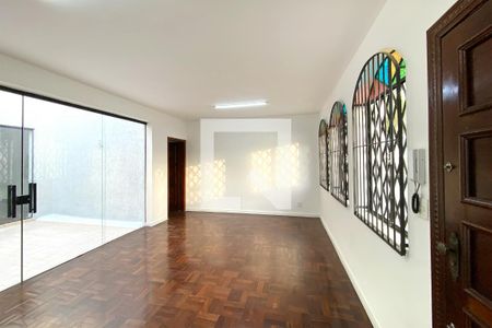 Sala de casa para alugar com 5 quartos, 400m² em Serra, Belo Horizonte