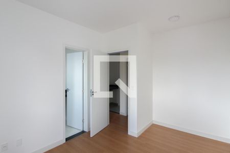 Suíte de apartamento para alugar com 4 quartos, 113m² em Fernão Dias, Belo Horizonte