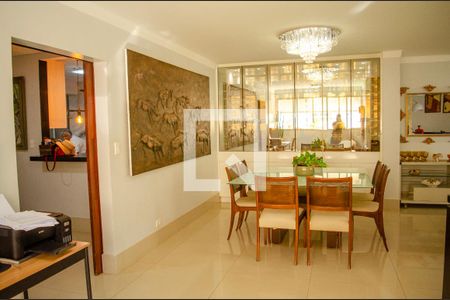 Apartamento à venda com 4 quartos, 220m² em Setor Oeste, Goiânia