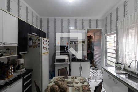 Sala e Cozinha de casa para alugar com 2 quartos, 65m² em Jardim das Oliveiras, São Paulo