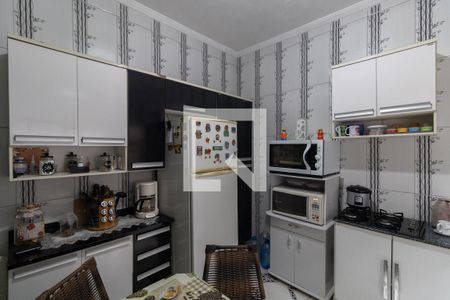 Sala e Cozinha de casa para alugar com 2 quartos, 65m² em Jardim das Oliveiras, São Paulo