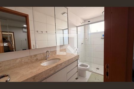 Banheiro da Suíte 1 de apartamento para alugar com 3 quartos, 128m² em Jardim Atlantico, Goiânia