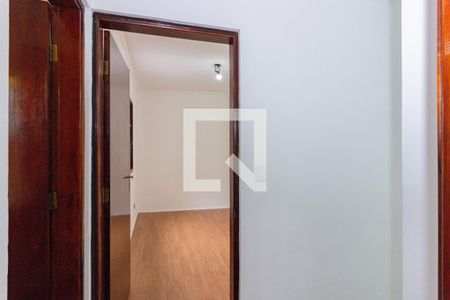 Corredor de casa para alugar com 2 quartos, 89m² em Vila Miriam, São Paulo