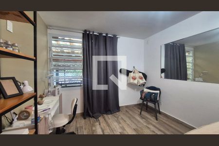 Sala de casa à venda com 2 quartos, 226m² em Vila Scarpelli, Santo André