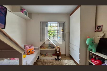 Suíte de casa à venda com 2 quartos, 226m² em Vila Scarpelli, Santo André