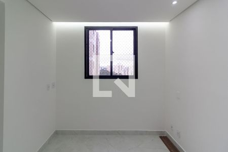 Quarto 1 de apartamento para alugar com 2 quartos, 40m² em Usina Piratininga, São Paulo