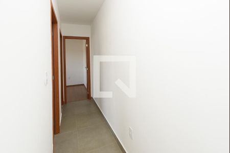 Corredor de apartamento para alugar com 2 quartos, 50m² em Milionários, Belo Horizonte