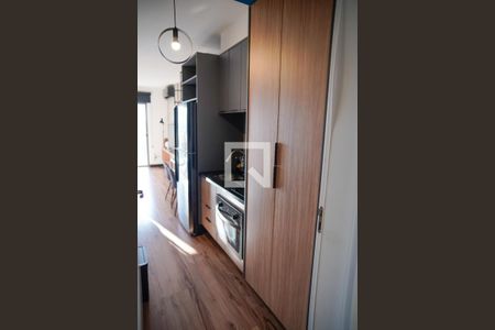 Cozinha de apartamento para alugar com 1 quarto, 29m² em Pinheiros, São Paulo