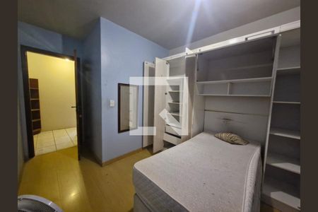 Suíte de casa à venda com 4 quartos, 137m² em Serraria, Porto Alegre