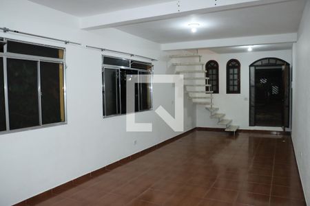 Casa para alugar com 3 quartos, 200m² em Portal da Primavera, Cotia