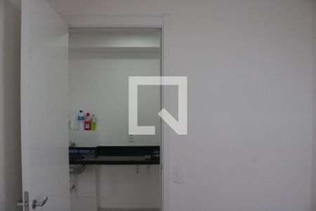 Quarto 1 de apartamento para alugar com 2 quartos, 34m² em Parque Industrial Tomas Edson, São Paulo