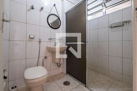 Banheiro de apartamento para alugar com 1 quarto, 53m² em Vila Mariana, São Paulo