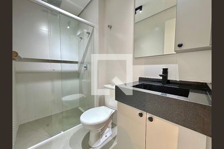Banheiro  de apartamento para alugar com 1 quarto, 31m² em Trindade, Florianópolis