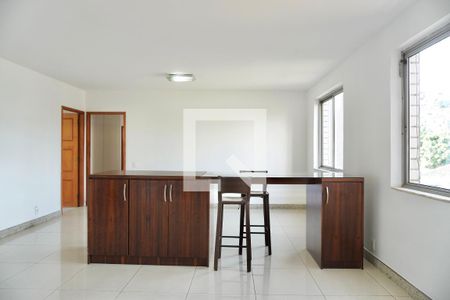 Sala  de apartamento para alugar com 5 quartos, 190m² em Santo Antônio, Belo Horizonte