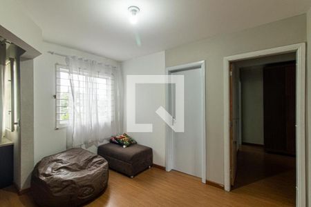 Hall de casa à venda com 3 quartos, 180m² em Lindoia, Curitiba